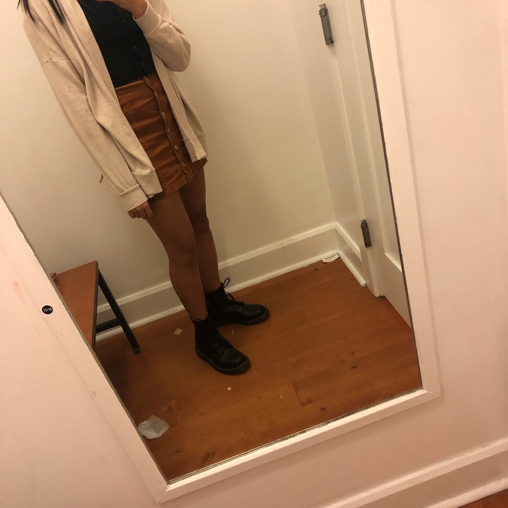 High rise corduroy skirt. Size Medium